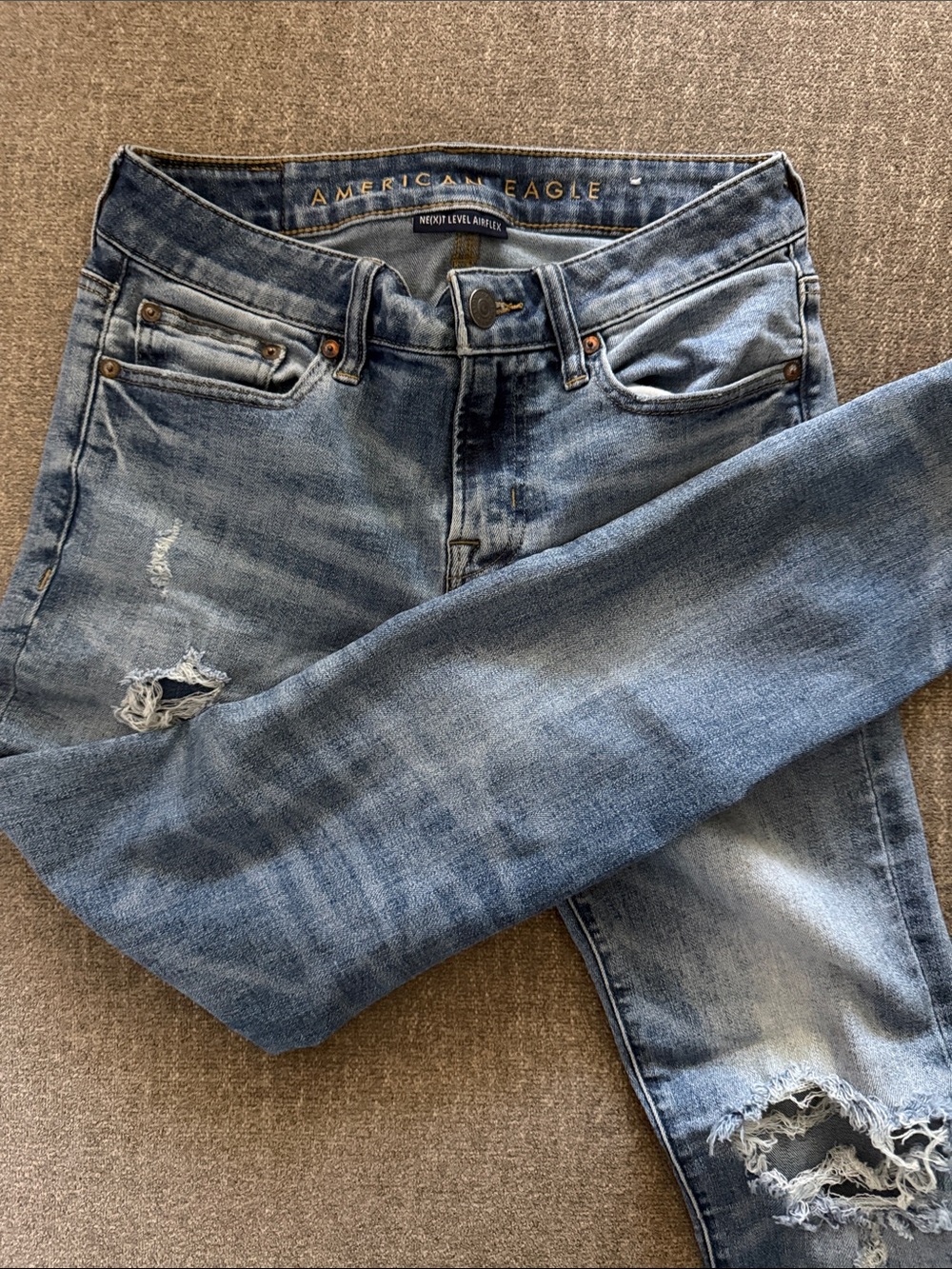American Eagle Outfitters Men’s Medium Blue Skinny Distressed Jeans